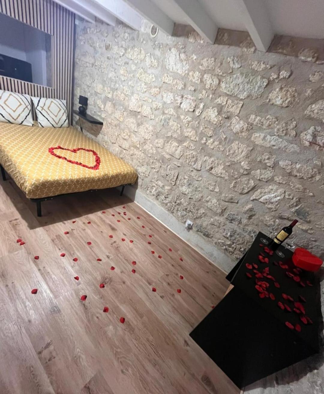 Cosy Bellamy Apartment Angouleme Bagian luar foto